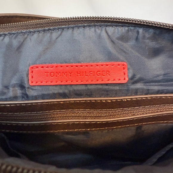 Tommy Hilfiger Monogram Shoulder Bag/Crossbody Bag Classic Designer Bag - Picture 9 of 11